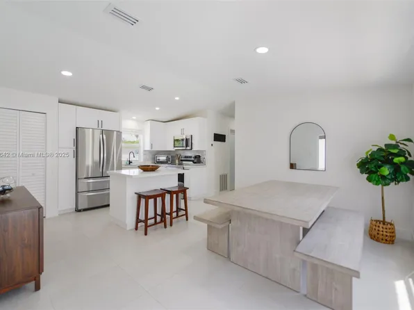 11 Mockingbird Rd, Key Largo, FL 33037