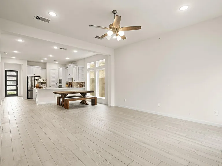142 Amaranth Way — Photo 12