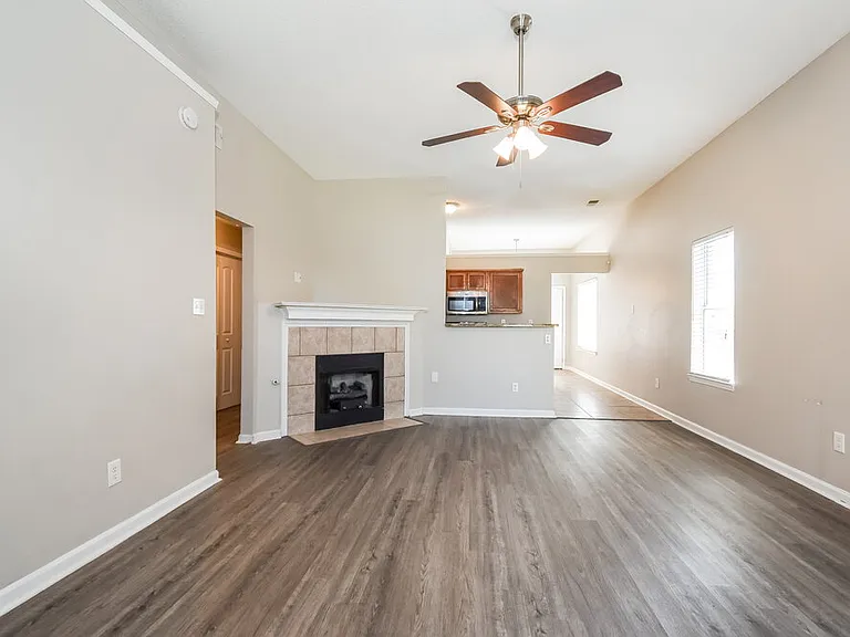 7340 Durango Dr — Photo 4