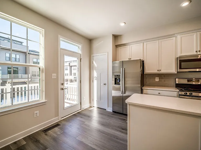 14062 Sunrise Valley Dr — Photo 10