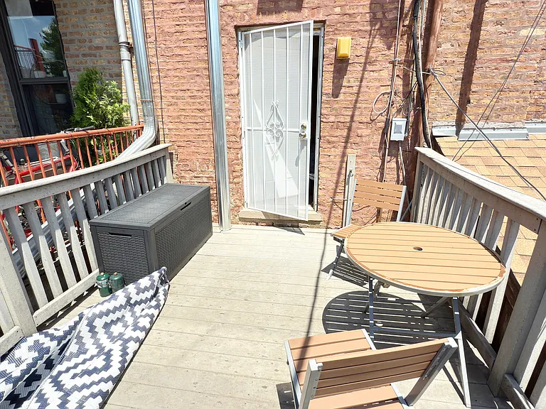 1501 W Fullerton Ave #3R — Photo 14