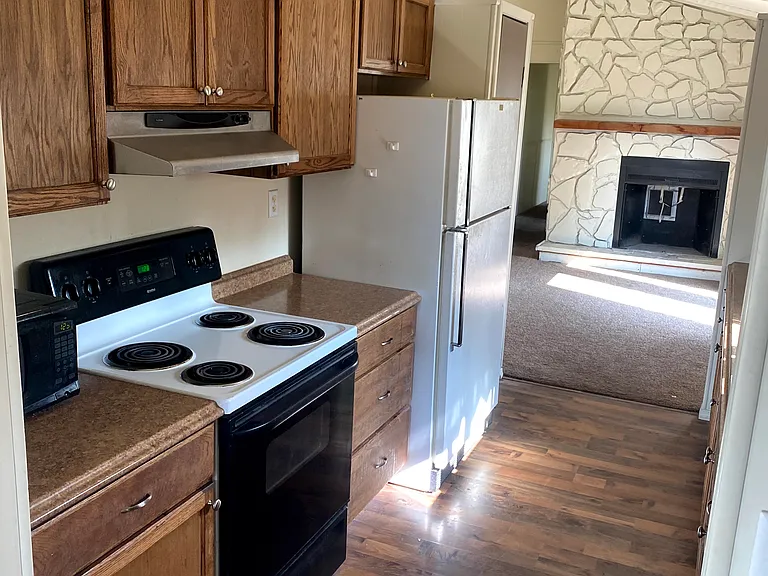 4270 E Valley Center Rd #A — Photo 14