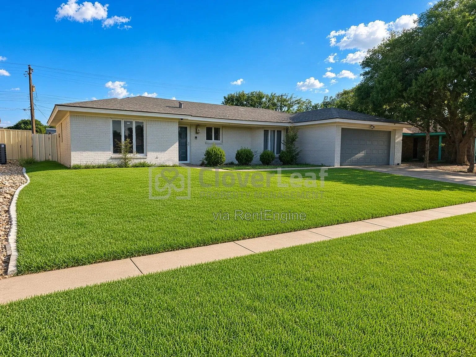 3 bed, 2.0 bath, 1601 sqft, $1,597 — Photo 2