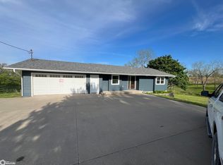 969 Highway T38 S, Grinnell, IA 50112