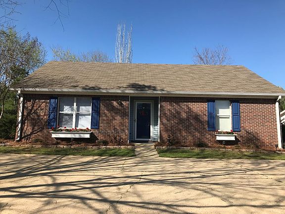 2nd image of 307 Shiloh Dr