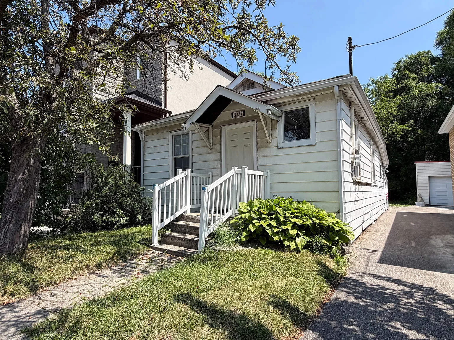 3 bed, $2,500 — Photo 1
