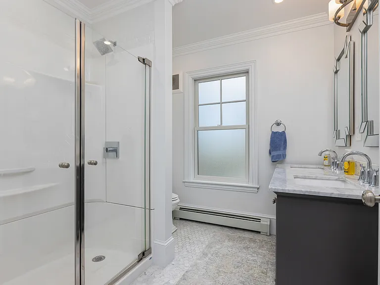 176 Beacon St #2 — Photo 21
