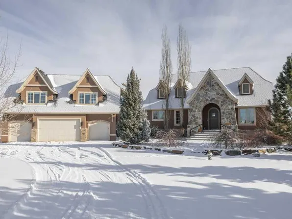 8 W Grandarches Bay, Rocky View County, AB T3Z 0A7