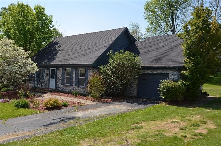 1st image of 309 E Meadow Ln