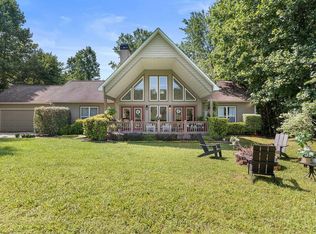 220 Heathwood Ln, Franklin, NC 28734