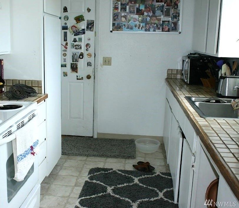 2nd image of 2628 Nevada St