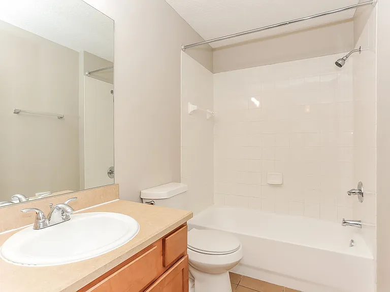 1841 Creekview Dr — Photo 15