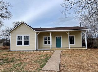624 E Lumpkin St, Meridian, TX 76665