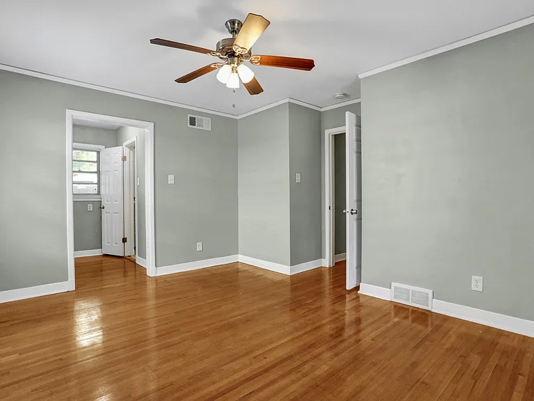1118 S Perkins Rd — Photo 12