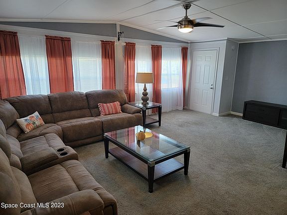 5th image of 380 Dolphin Cir