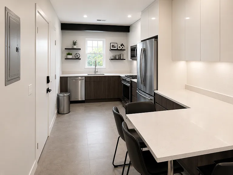104 Lake Shore Rd #4 — Photo 2