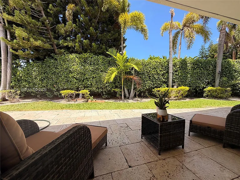 11445 N Bayshore Dr — Photo 25