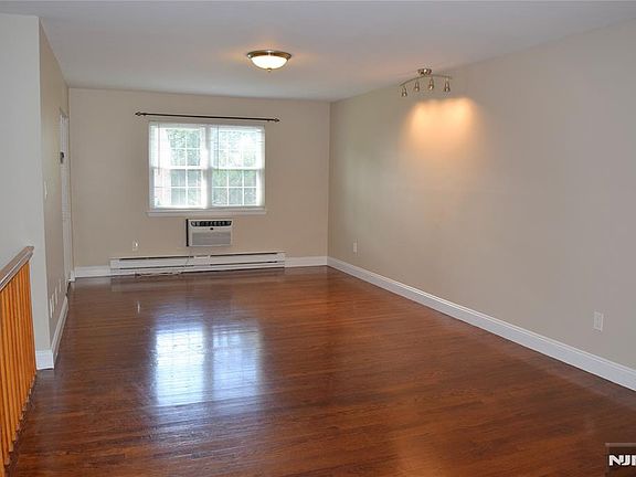 5th image of 131 Fort Lee Road #131B