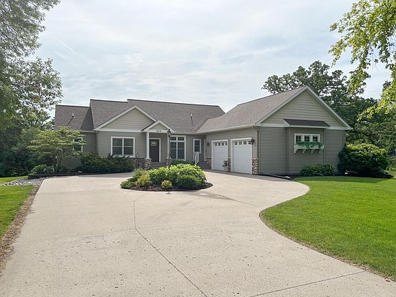 3rd image of 1810 Minnehuta Dr