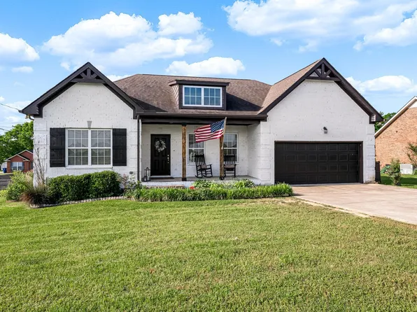 216 Sunny Side Dr, Chapel Hill, TN 37034