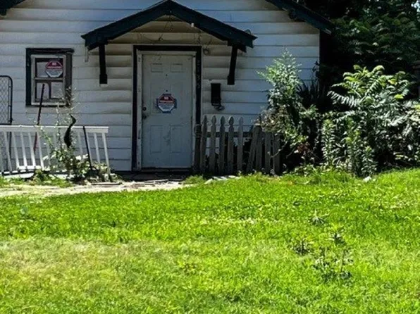 2135 S Mosley Ave, Wichita, KS 67211
