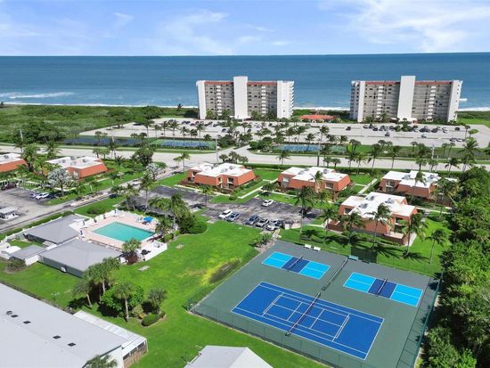 9421 S Ocean Dr, Jensen Beach, FL 34957