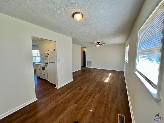 2nd image of 2209 Macy Ave