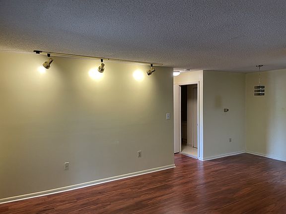 2nd image of 1214 Ravens Crest Dr
