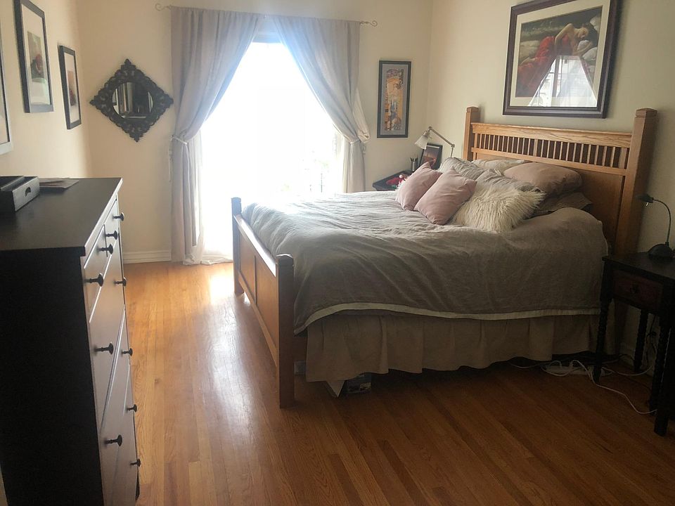 2nd image of 3839 Divisadero St