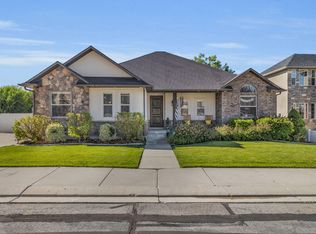 576 E Fox Farm Pl, Draper, UT 84020
