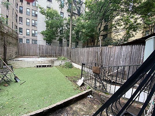 2nd image of 909 Nostrand Ave #1R