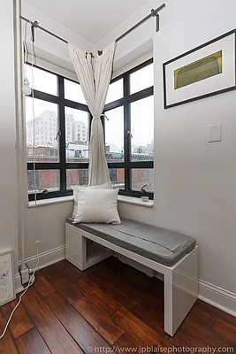 Rented by Luminous Realty | media 10