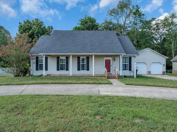 672 Old Snow Hill Rd, Dowelltown, TN 37059
