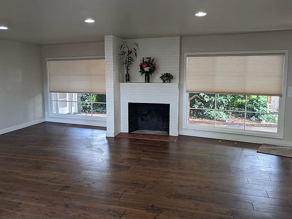 5th image of 705 S Oakdale Ave