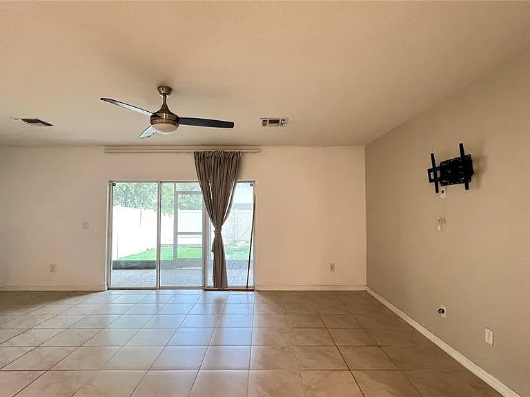 9017 Alba Ln — Photo 13