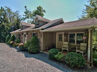 112 Pond Rd, Long Pond, PA 18334