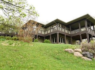 5701 Edgewood Rd, Algonquin, IL 60102