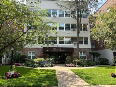40 Schenck Avenue #2M, Great Neck, NY, 11021