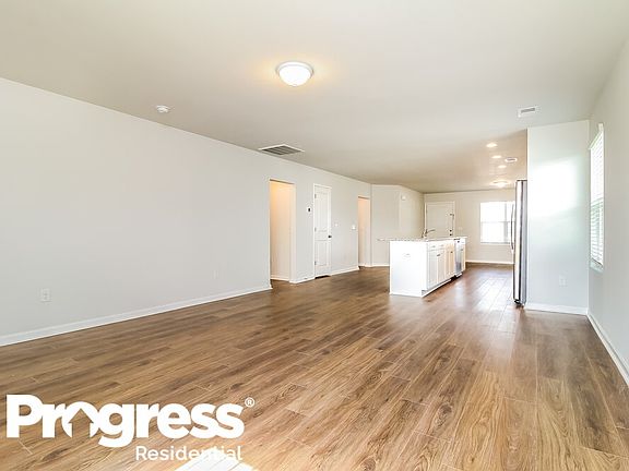 4th image of 1181 Langston Dr