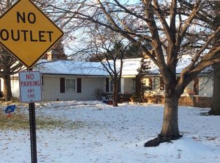 25 Hilltop Rd, Lititz, PA 17543