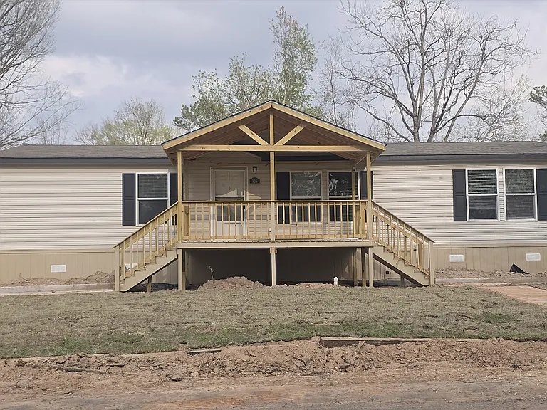 125 Greenfield — Photo 1