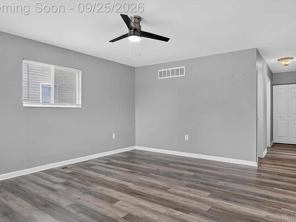7504 Lozier Ave, photo 12