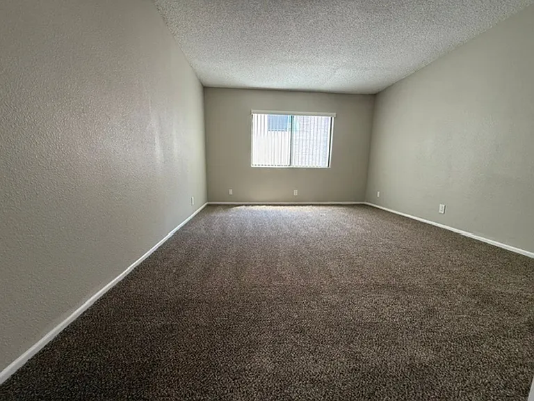 7235 Baird Avenue — Photo 15