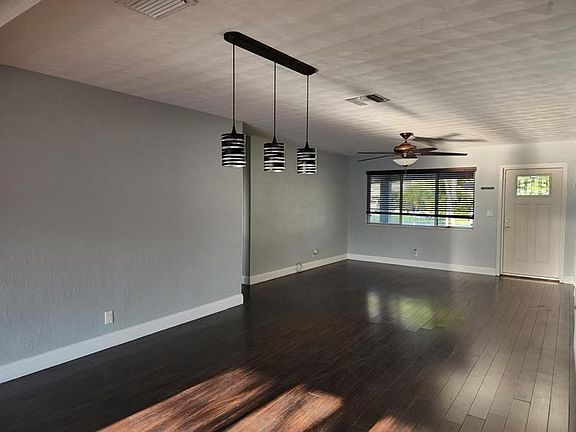 3rd image of 610 SE 2nd Ave