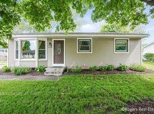 1325 Sibley St SE, Lowell, MI 49331