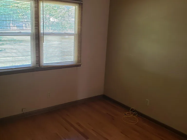 204 SE Grant St — Photo 6