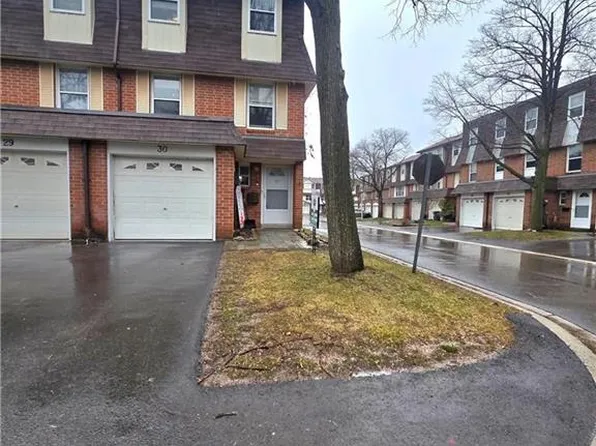 235 Bronte St S #30, Milton, ON L9T 3V8