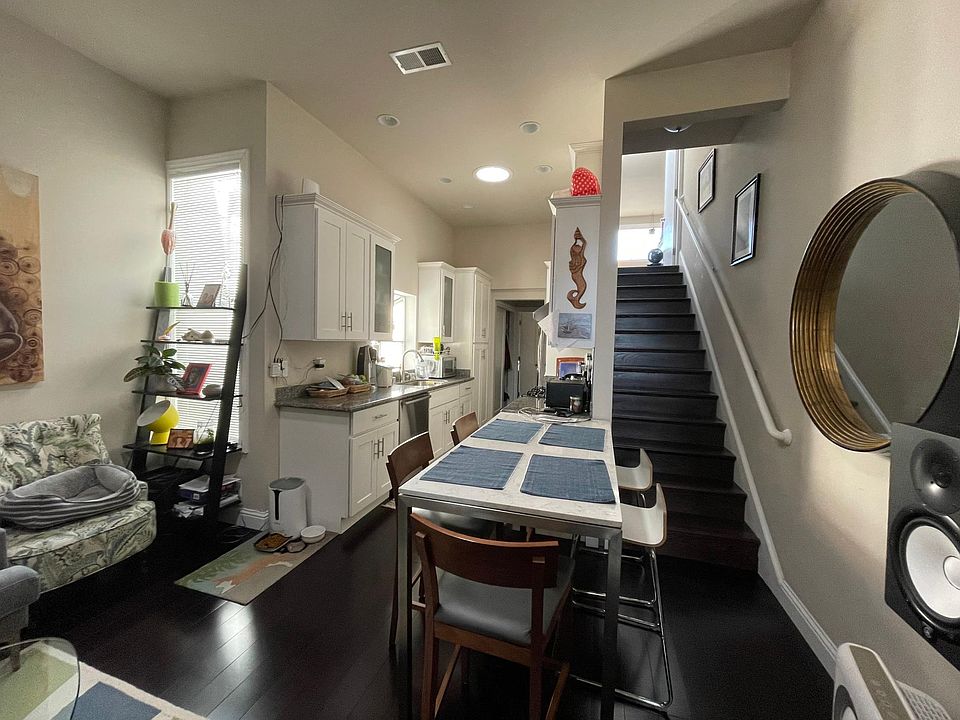Kitchen / living / dining area