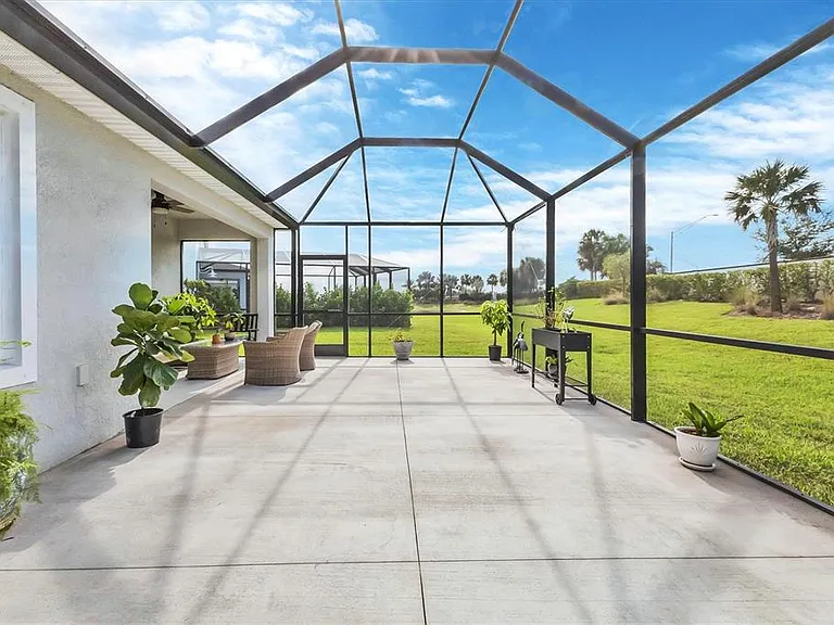 3293 Hilltop Cir — Photo 24