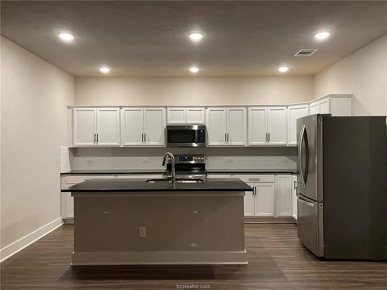3920 Yukon Ln — Photo 14